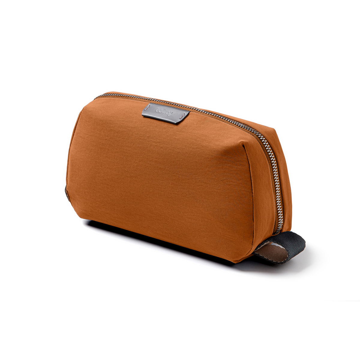 Bellroy Dopp Kit、耐水性のトラベルポーチ (洗面用具、香水、ヒゲ剃り、ヘアブラシ、歯ブラシ) - Bronze