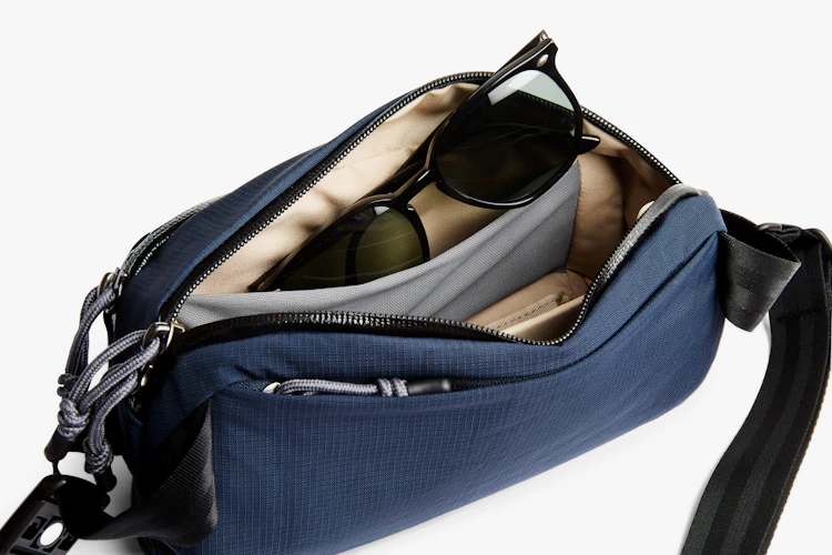 Venture Ready Sling 2,5L | Kleine robuste Umhängetasche für den 