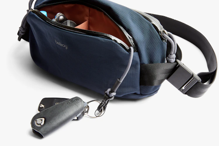 Venture Ready Sling 2,5L | Kleine robuste Umhängetasche für den 