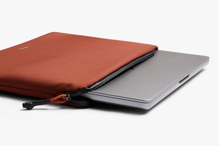 Lite Laptop Sleeve Copertura protettiva leggera con cerniera Bellroy