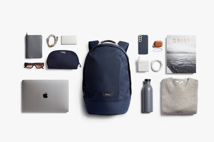 Classic Backpack Compact | 13インチのノートPCが収まる便利な