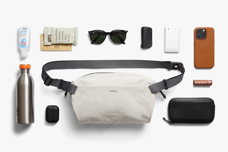 Lite Sling | テクニカル素材を使用した容量7Lの軽量クロス