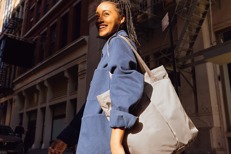 Laneway Totepack | 街中の散策や旅行に最適な軽量トートバッグ