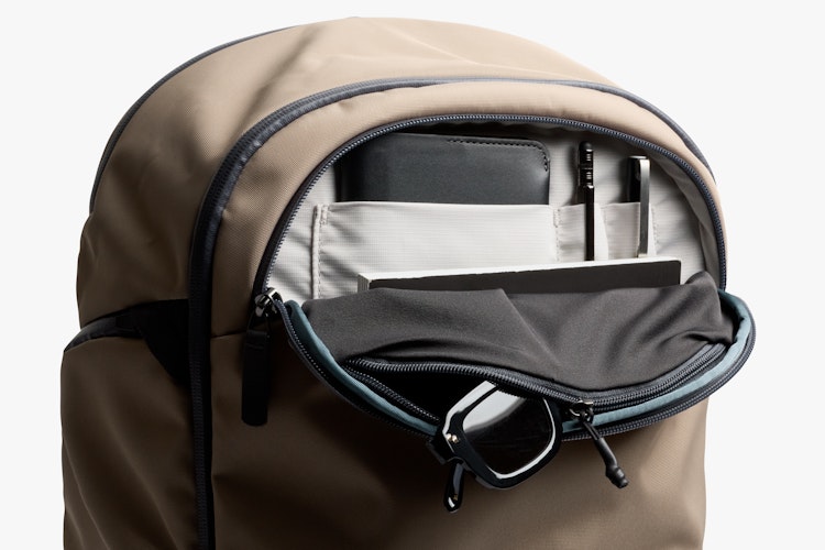 Transit Workpack Pro 22L & 28L | 通勤に最適なビジネス