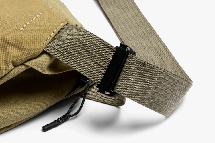 [Bellroy] Venture Sling 9L 大容量のクロスボディバッグ Venture Sling 9L | 一日中外で過ごす日に最適な大容量のクロス