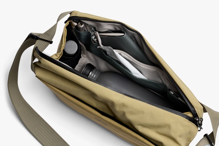 Venture Sling 9L | 一日中外で過ごす日に最適な大容量のクロス