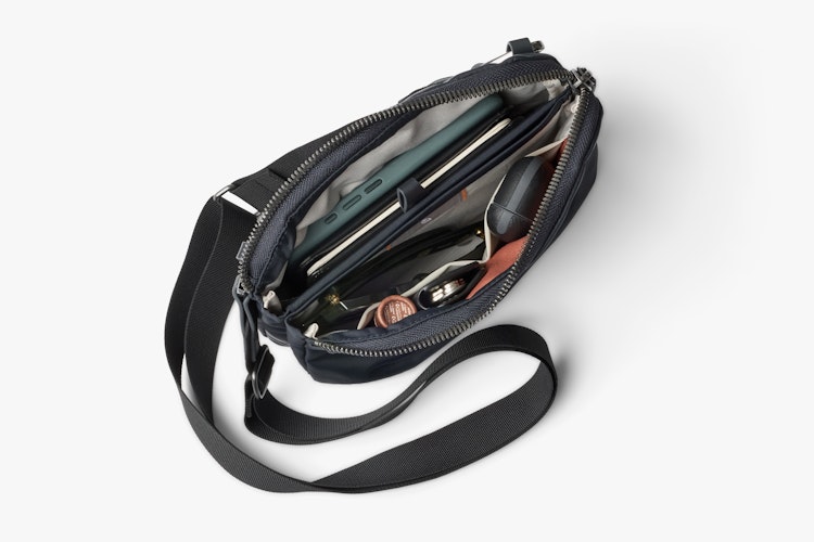 Tokyo Side Bag | デイリーに活躍するスマートなポシェット