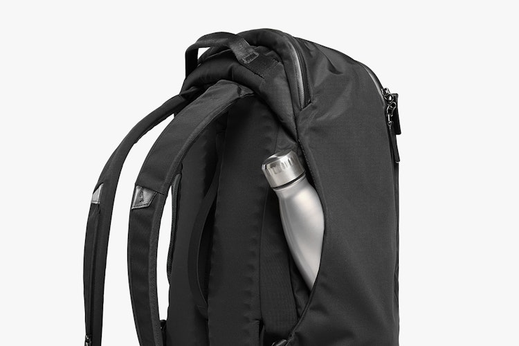 Transit Backpack Plus | ノートPCが収まるビッグサイズのトラベルバックパック | ベルロイ