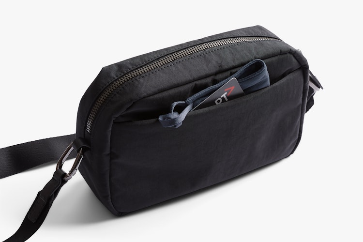 国内即発☆【Bellroy】Tokyo Crossbody クロスボディーバッグ Tokyo Crossbody | 持ち物を整頓しやすいクロスボディバッグ