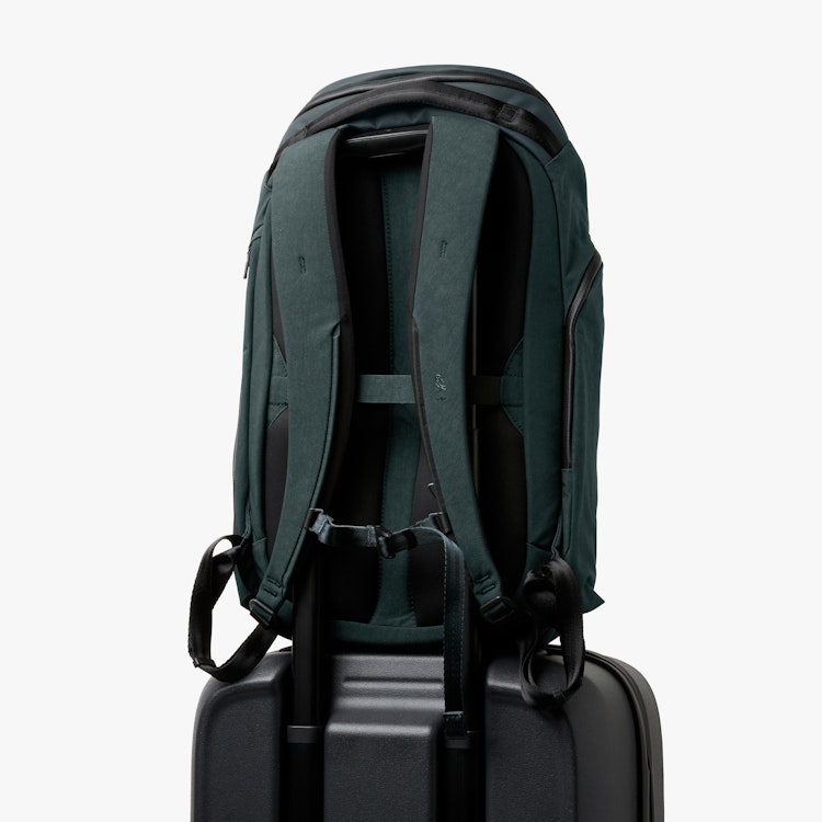 Bellroy(ベルロイ) VENTURE TRAVEL PACK 26L Bellroy Venture Travel Pack 26L Review (2 Weeks of Use