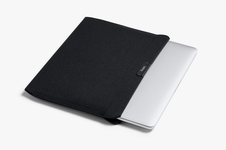 Laptop Sleeve | 取り出しやすく優れた保護性を備えたノートPCケース
