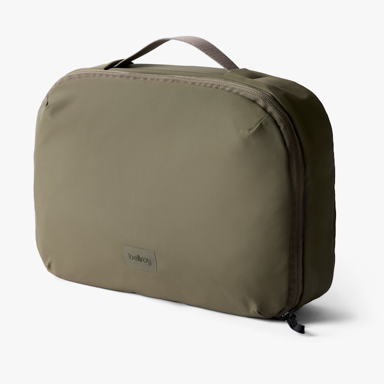 Bellroy Toiletry Kit、耐水性のトラベルポーチ チャコール Hanging Toiletry Kit | 吊るせるトラベルポーチ (M/L) | ベルロイ