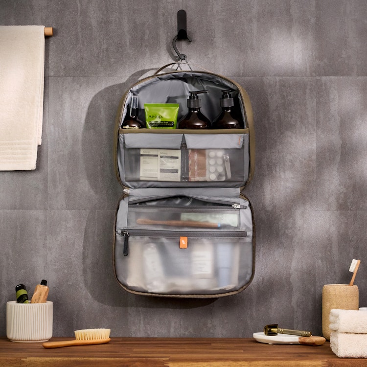 Hanging Toiletry Kit | 吊るせるトラベルポーチ (M/L) | ベルロイ