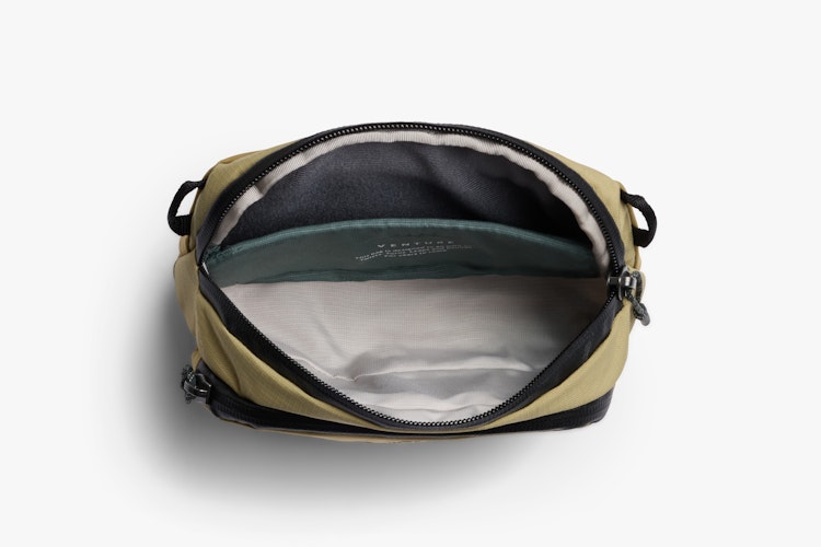 Venture Pouch | コンパクトでタフなポーチ | ベルロイ