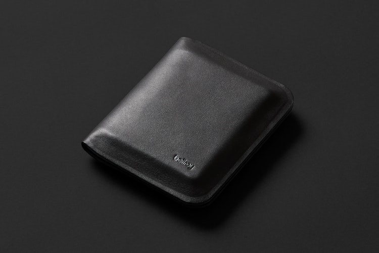 Apex Note Sleeve | 成形レザーを使用した二つ折り財布 | ベルロイ