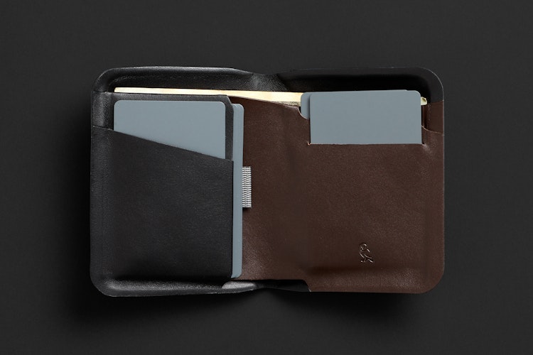 bellroy Apex Note Sleeve 二つ折り財布 Apex Note Sleeve | 成形レザーを使用した二つ折り財布 | ベルロイ