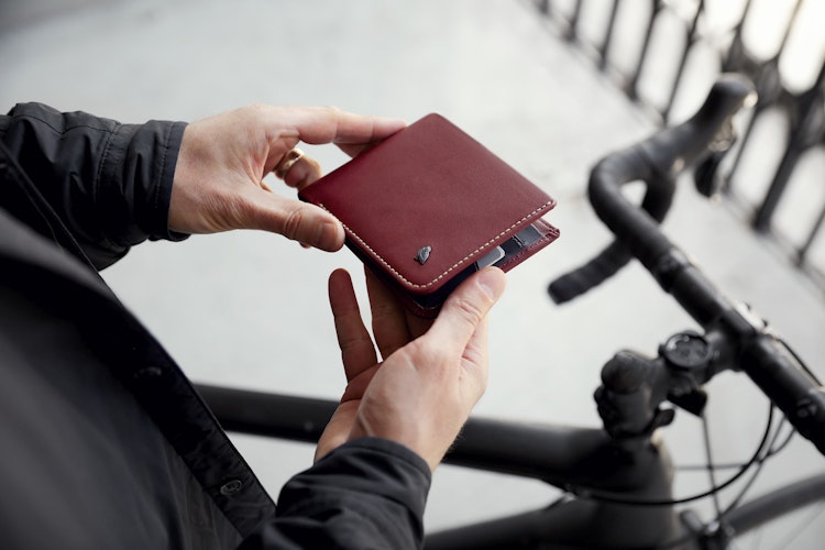 Hide & Seek: 隱藏著暗袋的錢包| Bellroy