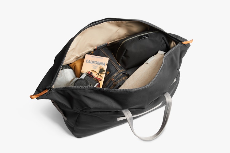Bellroy Classic Weekender 45L Black Travel Bag .