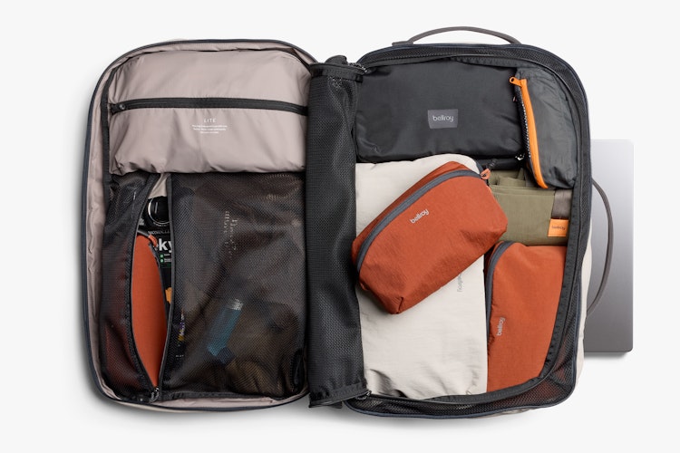 バッグ Bellroy Lite Travel Pack 30L Ash Lite Travel Pack | Carry-on Travel Backpack 30 L & 38 L