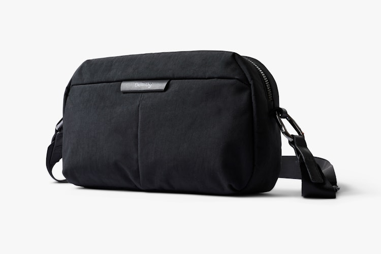 MINIME TOKYO CROSS CARRY BAG Sサイズ ブラック Tokyo Side Bag | Smart, everyday crossbody pouch bag