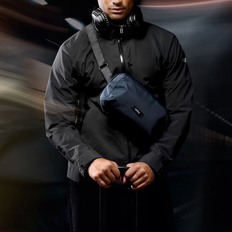 Bellroy Transit Sling 5L ブラック Transit Sling 5L | Secure Travel & Everyday Carry Bag | Bellroy