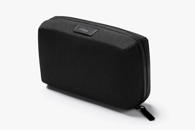 EMBELLIR Travel Kit　2セット Amazon.com: Vetell Classic Leather Men's Travel Toiletry Bag