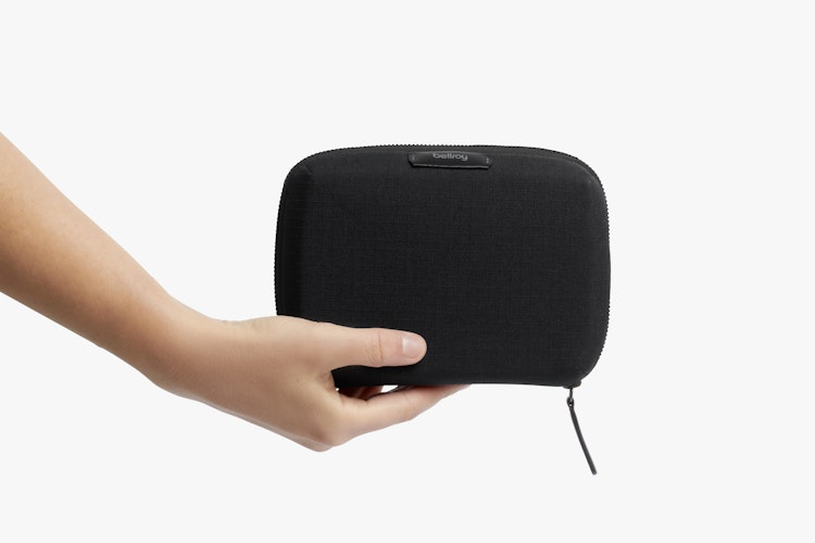 Amazon.com: Bellroy Tech Kit, tech Accessories Zip Pouch