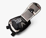 Venture Travel Pack 26L - Jet Black