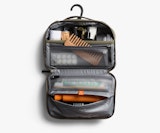 Hanging Toiletry Kit - Sea Kelp